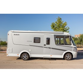 Alquiler Autocaravana integral de 4 plazas compacta