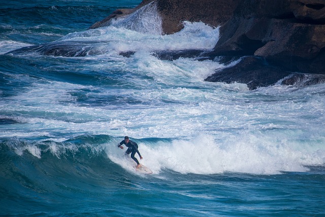 Las mejores playas para hacer surf viajando en autocaravana